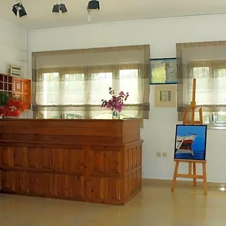 Lake Studios Hotel