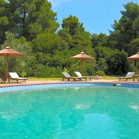 Lake Studios Hotel Koukounaries