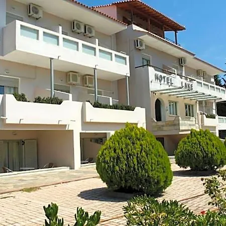 Hotel Lake Studios